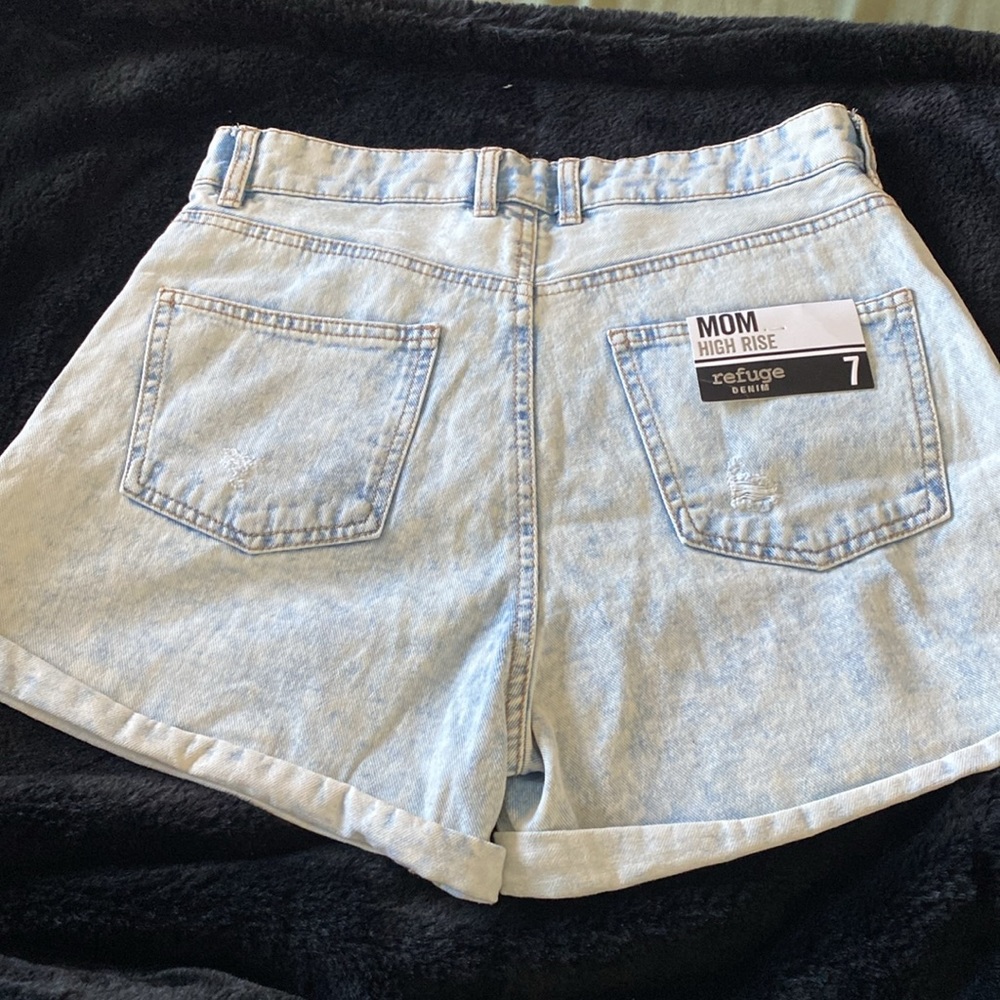 High Rise Distressed Lightwash Shorts - Picture 6 of 7